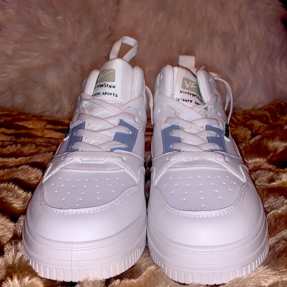 These are super cute! size UK 40. I wear an 8 in US fits comfortably. - Picture 3 of 3